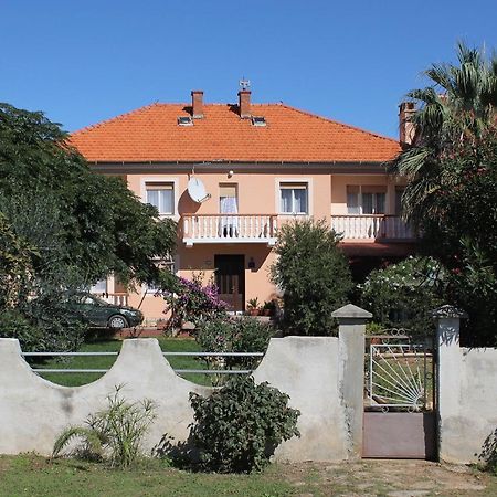Apartments For Families With Children Privlaka, Zadar - 5747 Zewnętrze zdjęcie